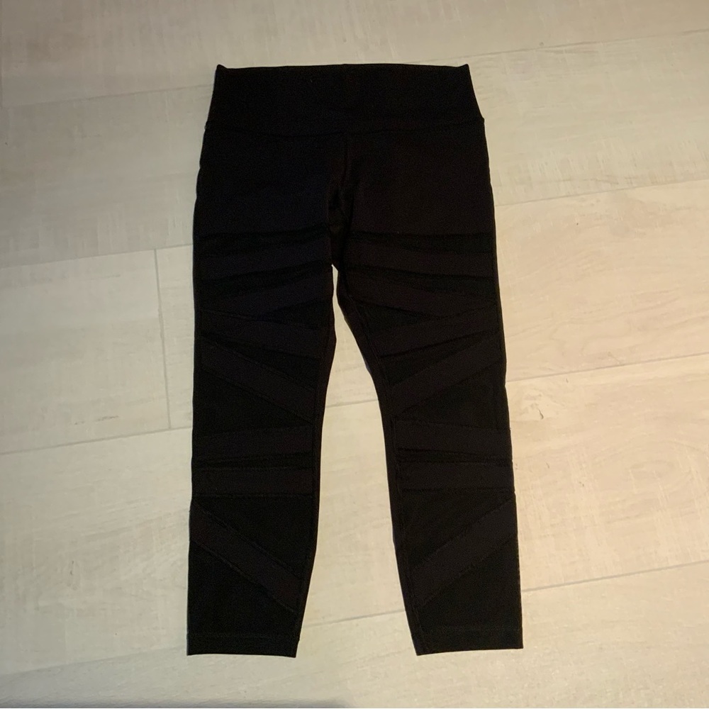 Lululemon Black and mesh leggings 12